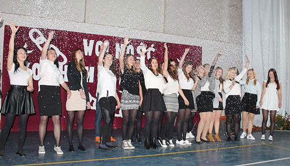 Gala upamitniajca odzyskanie niepodlegoci w Gimnazjum w wierznie