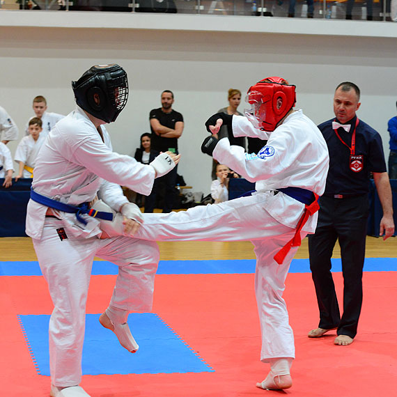 150 zawodnikw wzio udzia w Mistrzostwach Polski Juniorw do lat 16 w karate! Zobacz zdjcia!