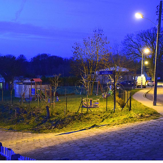 Plac zabaw uzyskał oświetlenie - radość nie tylko dla dzieci