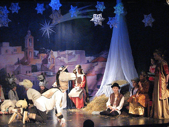 Grupa teatralna MAGIA SŁOWA ze Szkoły Podstawowej nr 1 została laureatem przeglądu Kołobrzegu