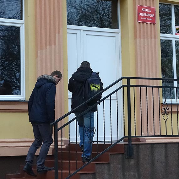 Los szkoy w Gostyniu w rkach radnych – podniesionych w gr lub nie!