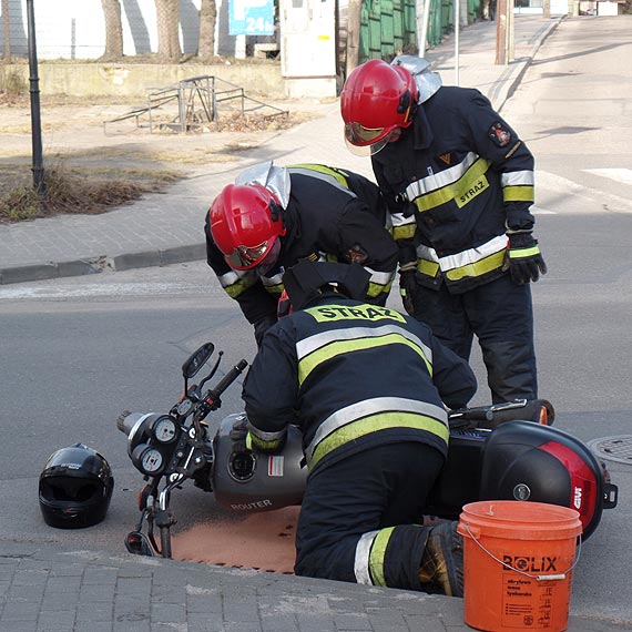 Wypadek na Nowomyliwskiej! 37-letni kierowca mercedesa wjecha w motocyklist!