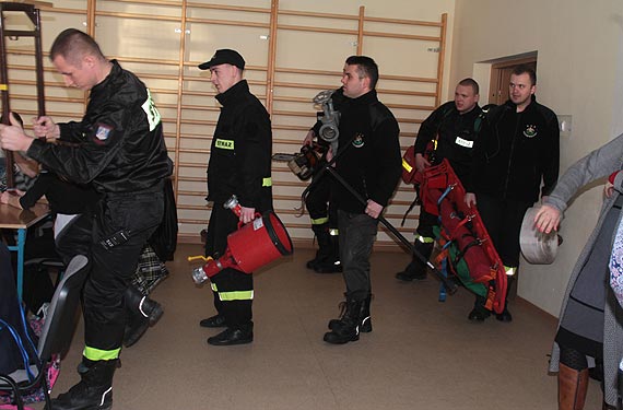 Eliminacje gminne Ogólnopolskiego Turnieju Wiedzy Pożarniczej - Młodzież zapobiega pożarom