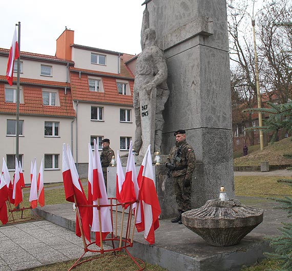 Msza w.  za Ojczyzn w katedrze kamieskiej w 71 rocznic zdobycia Ziemi Kamieskiej