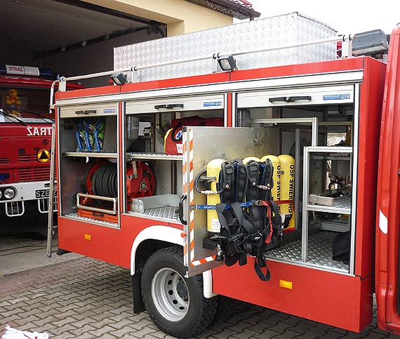 Starego żuka z OSP w Świerznie, zastąpił samochód ratownictwa technicznego iveco!