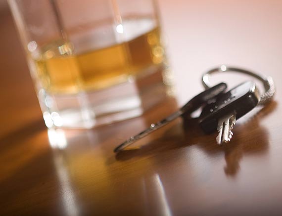 32-latek zatrzyma kierujcego smartem mczyzn! Gdy poczu wo alkoholu, wezwa policj! 