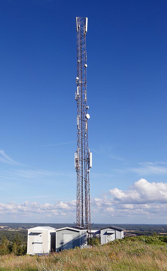 Burza wok masztu telefonii komrkowej we Wrzosowie. Burmistrz Kamienia: To nie jest dobra lokalizacja