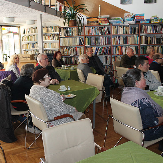 Wspomnień czar- spotkanie w Miejskiej Bibliotece Publicznej w Międzyzdrojach