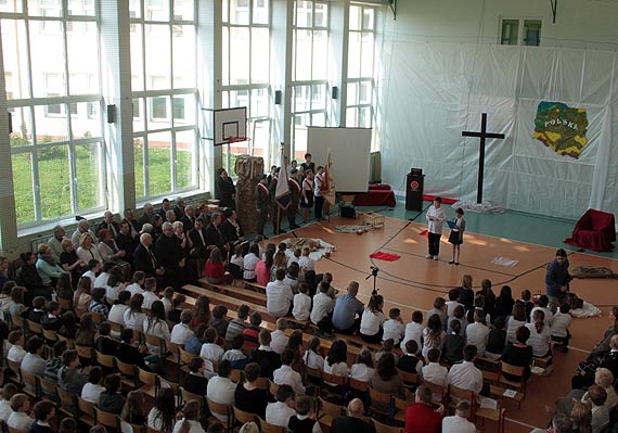 Po przyjciu chrzecijastwa niszczono staroytne bstwa