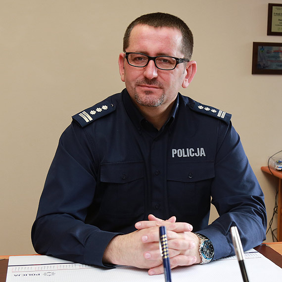 Czy nowy komendant policji w powiecie kamie�skim jest przygotowany na przyjazd turyst�w? Jak z przest�pcami b�dzie walczy� insp. Piotr Krakowski?