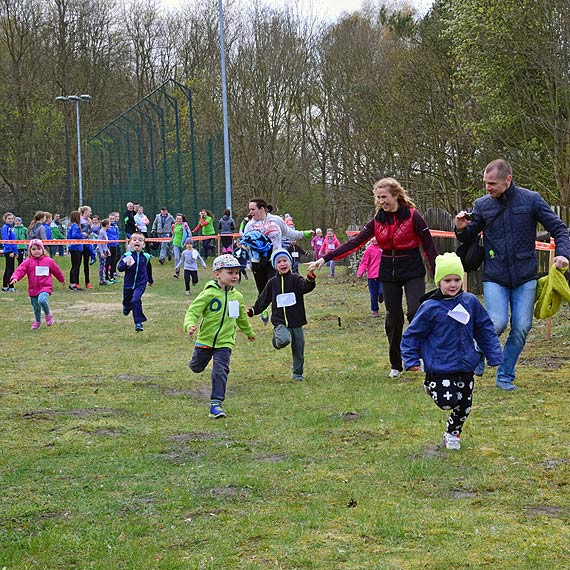XX Wiosenne Biegi Przełajowe pod hasłem „Żyjemy zdrowo i na sportowo”. Zobacz fotogalerię!