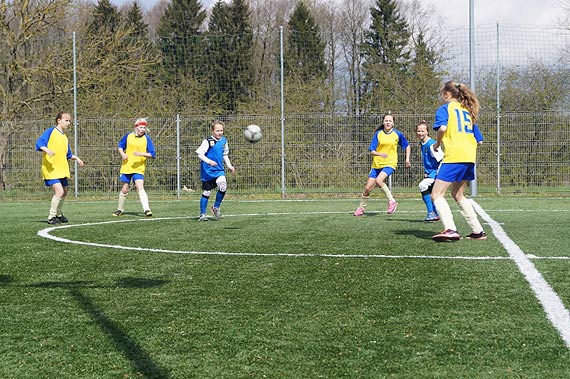 Szkoła Podstawowa nr 1 im. Bolesława Chrobrego uzyskała awans do Mistrzostw Regionu B w Mini Piłce Nożnej Dziewcząt!