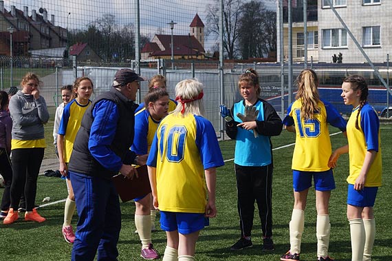 Szkoła Podstawowa nr 1 im. Bolesława Chrobrego uzyskała awans do Mistrzostw Regionu B w Mini Piłce Nożnej Dziewcząt!