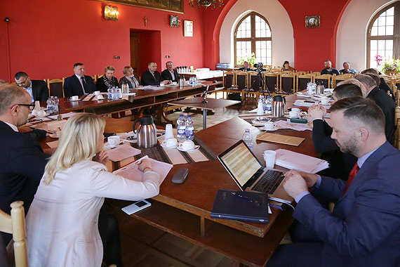 Po 70 latach szerzenia oświaty Szkoła Podstawowa w Górkach odchodzi w niebyt