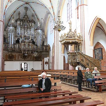 Zodzieje okradli skarbon w kamieskiej katedrze