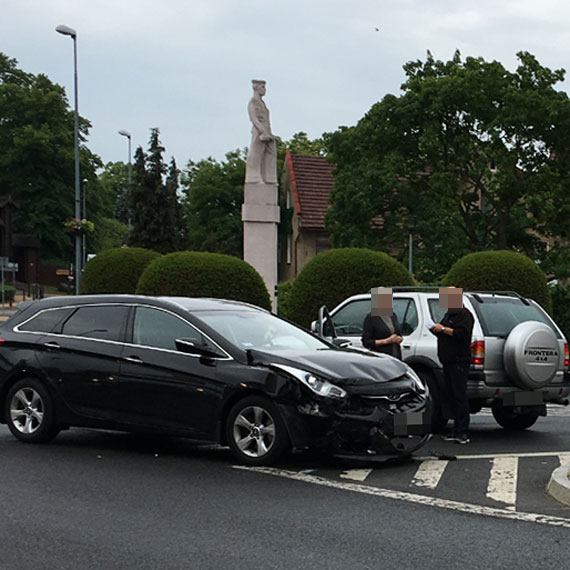 Stuczka w centrum Midzyzdrojw. Kierowca opla wjecha w hyundaia 