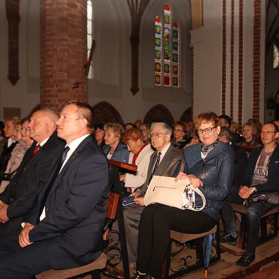 Organista Marek Smoczyński rozpoczął LII Międzynarodowy Festiwal Muzyki Organowej i Kameralnej w Kamieniu Pomorskim