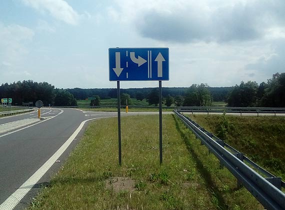 Kierowca: To jaki drogowy absurd! Jak kierowcy maj skrci do Troszyna? 