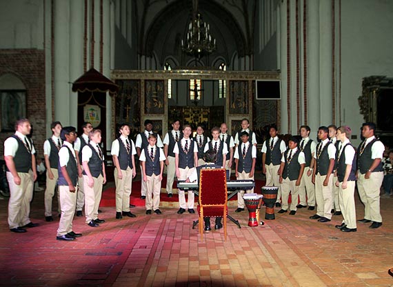 Clifton College Choir z Republiki Południowej Afryki podbił serca słuchaczy piątkowego koncertu