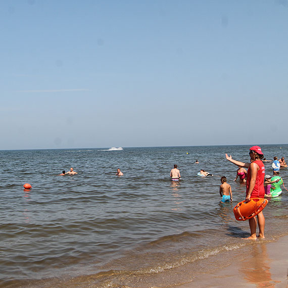 Czy plaża w Dziwnowie jest bezpieczna?
