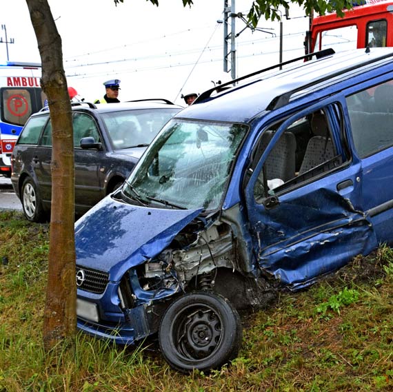 Niedziela: Wypadek z udziałem trzech aut przed Wolinem. Problemy na krajowej trójce