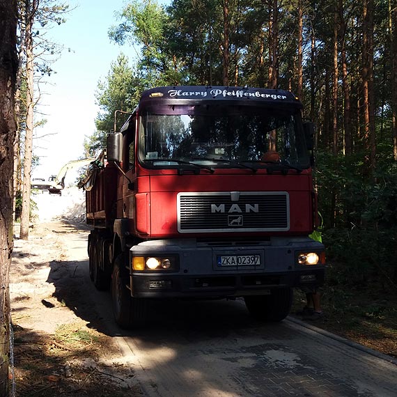 Firma Hydrobud z Ustronia Morskiego buduje zejcie na pla w Midzywodziu