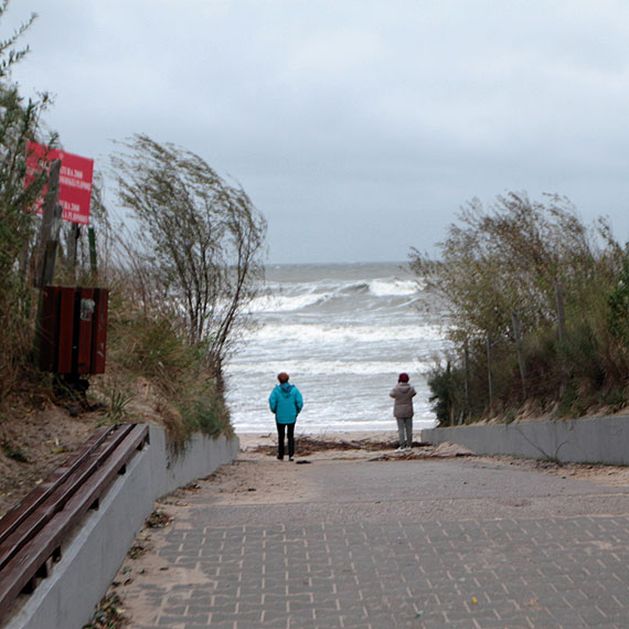 Po Kamieńskim Wybrzeżu Bałtyku wiatr hula z prędkością 39 km/h