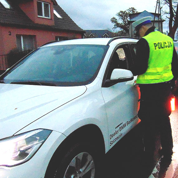 Trzeźwy poranek na drogach powiatu kamieńskiego. Policjanci skontrolowali około 150 kierowców!