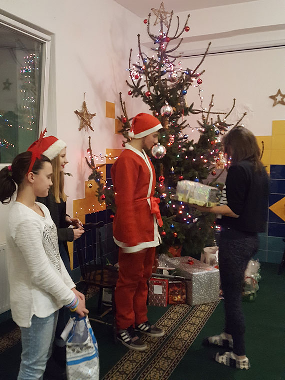 Gimnazjaliści z Dziwnowa przygotowali paczki dla dzieci z domu dziecka w Wisełce