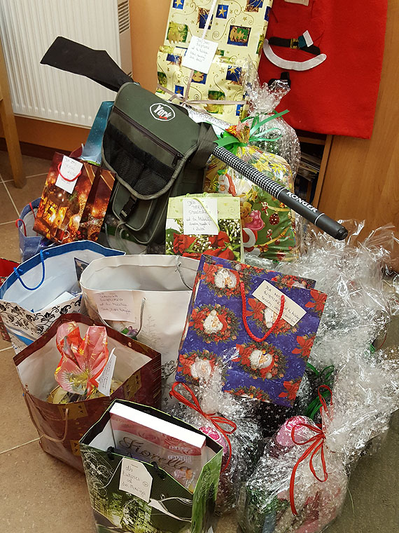 Gimnazjaliści z Dziwnowa przygotowali paczki dla dzieci z domu dziecka w Wisełce