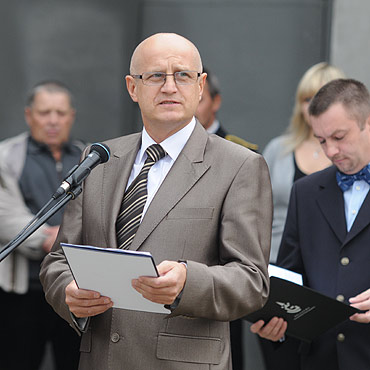 Wysoka Kamieska: Straacy maj zmodernizowan remiz i samochd, a pikarze nowe boisko
