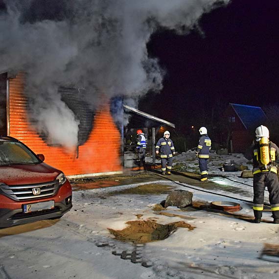 Poar domku na dziakach. Poparzony mczyzna przebywa w szpitalu