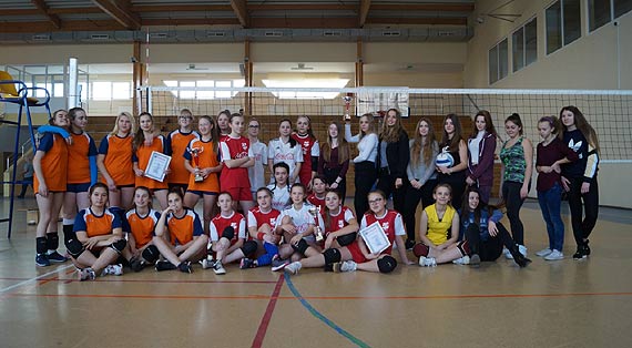Mistrzostwa Powiatu Kamieskiego w Pice Siatkowej dziewczt w ramach Gimnazjady 2016/2017