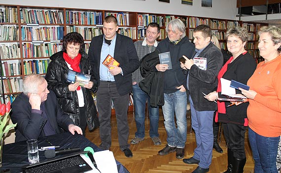 „Z nadzieją przez życie” – spotkanie z Marianem Dziędzielem