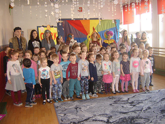 Gimnazjaliści z Kamienia Pomorskiego przygotowali spektakl dla przedszkolaków
