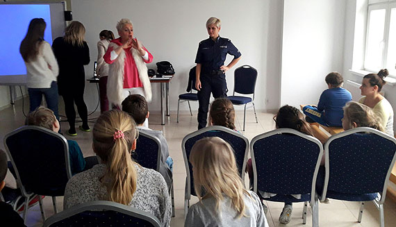 Policjanci spotkali si z dziemi w PSOUU w Kamieniu Pomorskim