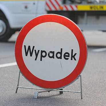 Rzewnowo: Mczyzna wpad pod koa samochodu