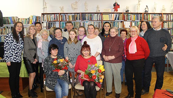 „Kobiety o kobietach” – wernisa rzeb i obrazw Krystyny Marzec oraz prelekcja Moniki Kunkel-Ratajczak
