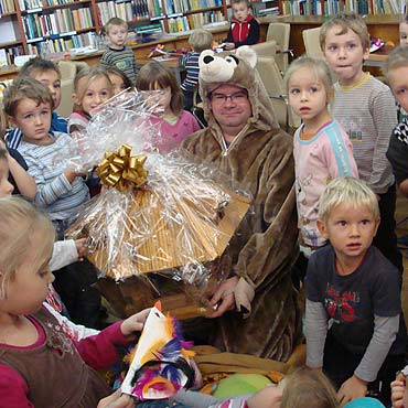 Midzyzdroje: Zaczarowane Ptaki w bibliotece 