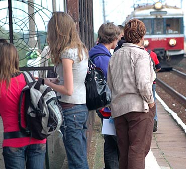 Wolin: Pasażerowie PKP muszą czekać na pociąg stojąc