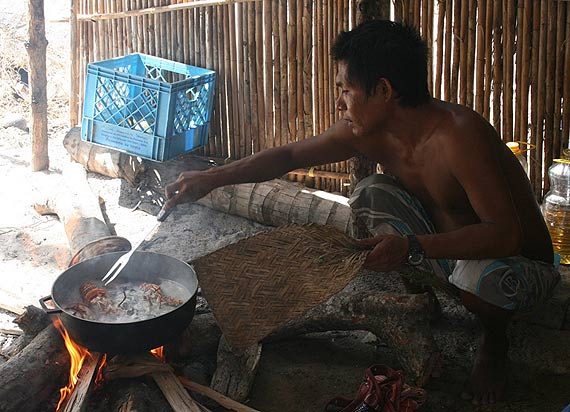 Sputnikiem dookoa Ziemi – Guna Yala