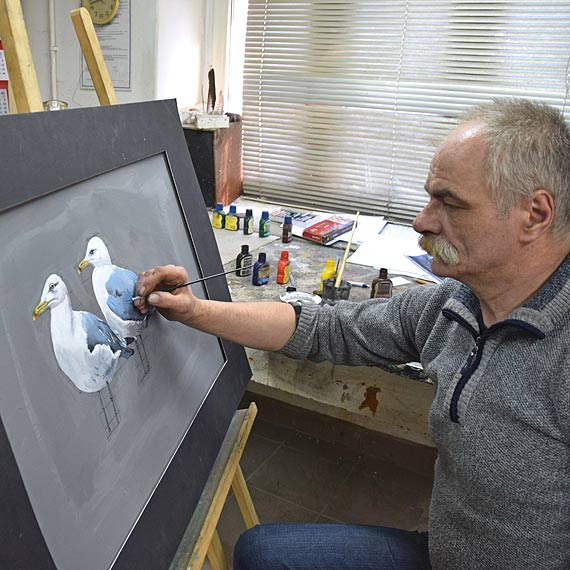 Woliski Park Narodowy zaprasza na wystaw „Ptaki Woliskiego Parku Narodowego” w malarstwie Piotra Baraskiego