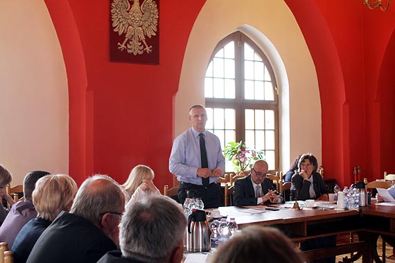 Zmiana uchwały w sprawie strefy płatnego parkowania pojazdów samochodowych