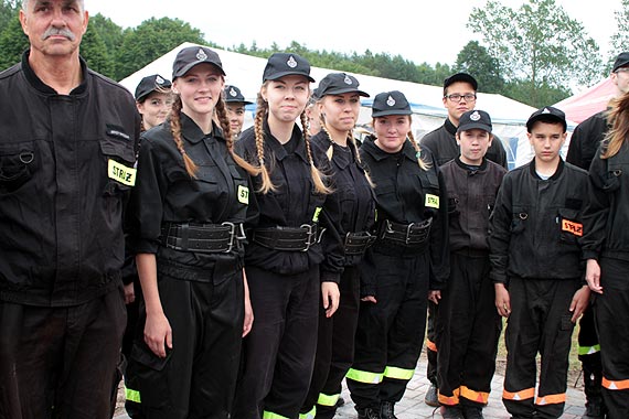 Powiatowe zawody sportowo-pożarnicze w Świerznie