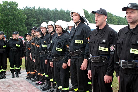 Powiatowe zawody sportowo-pożarnicze w Świerznie