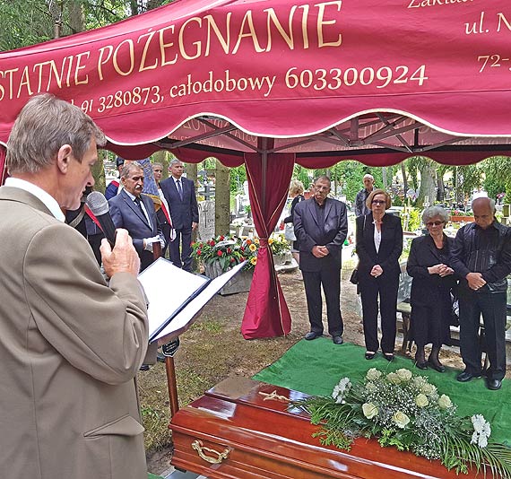 Ostatnie pożegnanie Eugeniusza Kędzierskiego - pioniera zagospodarowania Ziem Zachodnich i popularyzatora Międzyzdrojów