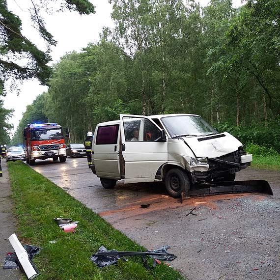 Na drodze midzy Dziwnowem a Midzywodziem volkswagen uderzy w forda. Jedna osoba poszkodowana