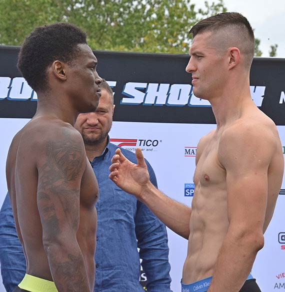 Ceremonia waenia przed gal  Seaside Boxing Show w Midzyzdrojach! Zawodnicy spojrzeli sobie gboko w oczy