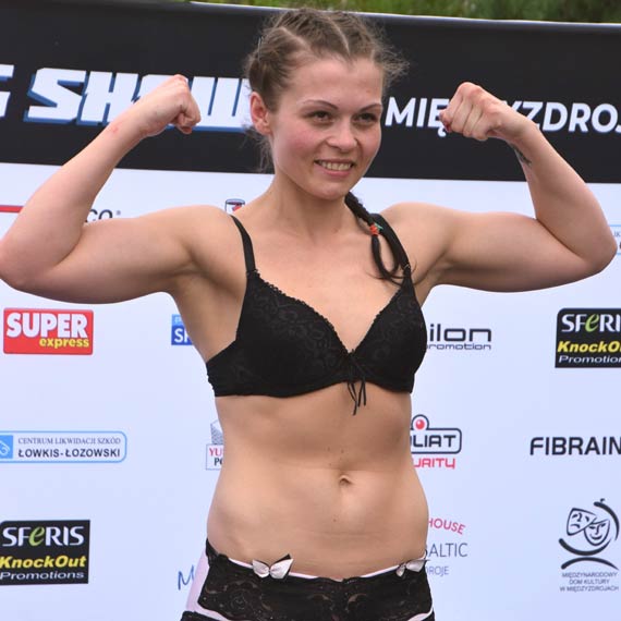 Ceremonia waenia przed gal  Seaside Boxing Show w Midzyzdrojach! Zawodnicy spojrzeli sobie gboko w oczy