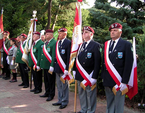Członkowie Zarządu Głównego Związku Polskich Spadochroniarzy na koncercie finałowym LIII Międzynarodowego Festiwalu Muzyki Organowej i Kameralnej w katedrze kamieńskiej